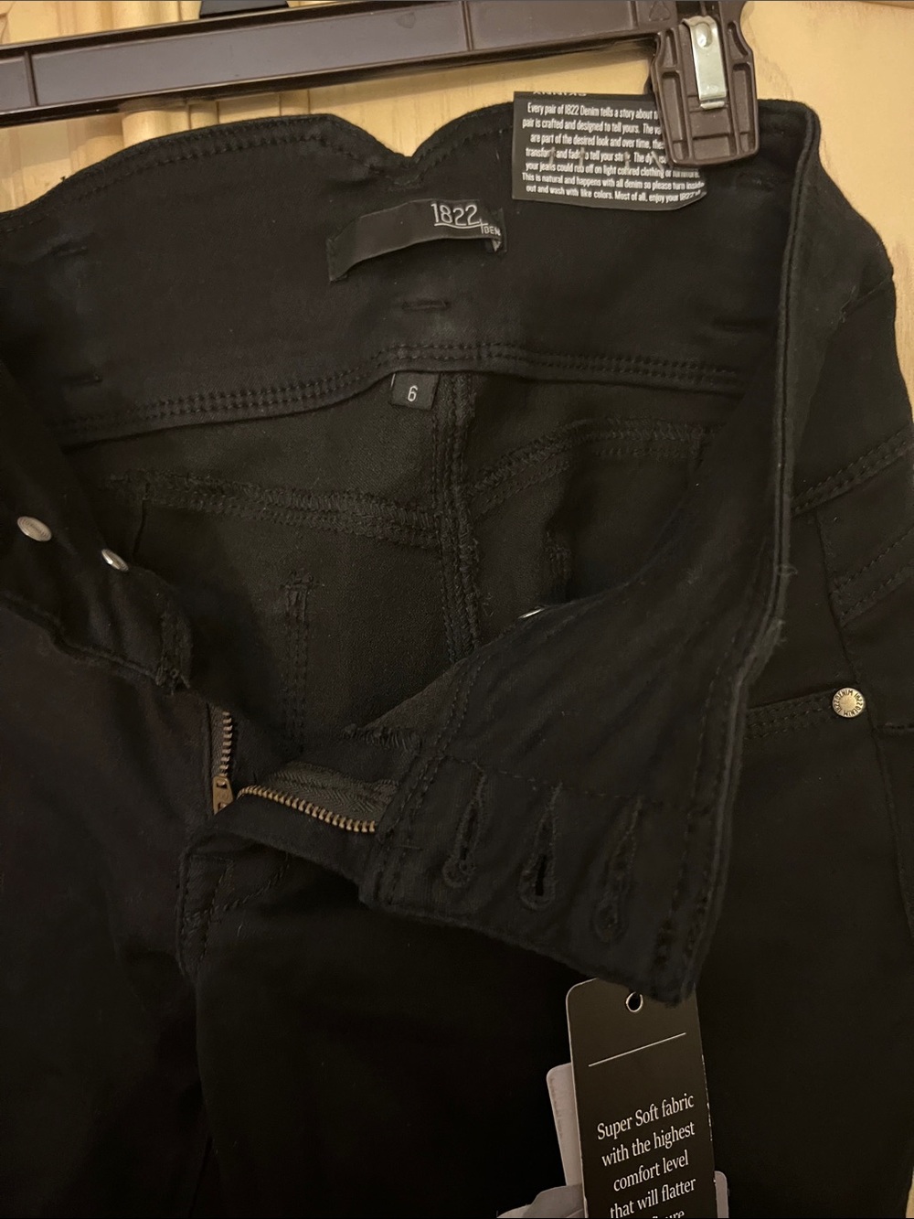 1822 Denim Women’s Black Stretch Jeggings new with tickets, size 6 skinny